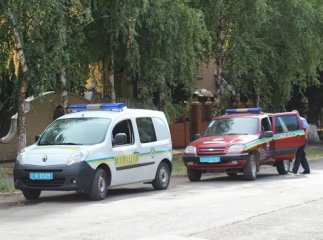 В Ужгороді люди вийшли на протест проти будівництва житлового будинку у зеленій зоні (ФОТО, ВІДЕО)