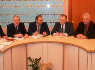 Посадовці Тячівської РДА вирішували конфлікт підприємців з терміналом "Тячів"