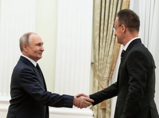 Сійярто приїхав до путіна і обговорив звільнення з полону угорців, «примусово мобілізованих Україною»