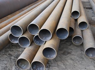 Чоловік вкрав металеві труби паркану від сусідки
