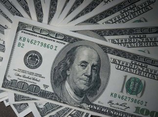Якщо вдома маєте 100 «білих» доларів: оприлюднено уточнення про обмін таких банкнот