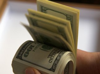 В Ужгороді невідомі здійснили напад на двох валютників: чоловіків побили, гроші забрали