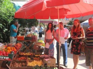 Спеціальна комісія із Тячівської РДА вивчала ціни на місцевому ринку
