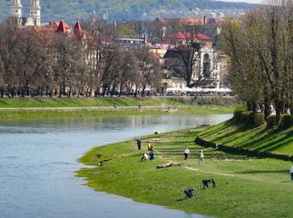 Відомо, в які дні в Ужгороді буде загальне весняне прибирання
