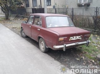 У Мукачеві від чоловіка вкрали машину