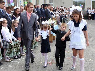 Очільник краю привітав школярів зі святом Першого вересня