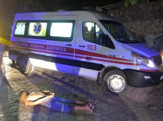 Закарпатець під дією наркотиків, викрав автомобіль "швидкої" і скоїв ДТП