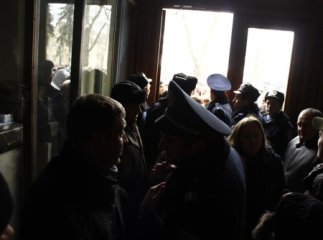 У Львові люди захопили облдержадміністрацію, на черзі податкова та митниця