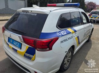 Патрульні Ужгорода врятували травмованого чоловіка