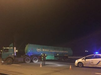 ДТП на Закарпатті: через несправність гальм бензовоз злетів із траси
