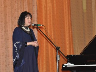 В Ужгороді виступить відома артистка Етелла Чуприк