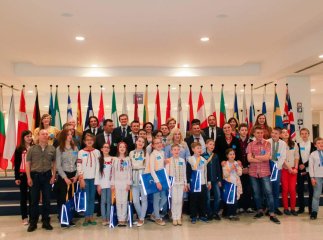 У Брюсселі голова облради Михайло Рівіс приєднався до міжнародного проекту «Діти за мир у всьому світі»