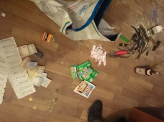 Зранку в Ужгороді "на гарячому" зловили чоловіка, який грабував аптеку