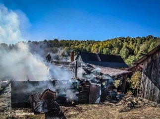 Уважний сусід вберіг від біди: на Тячівщині горів будинок