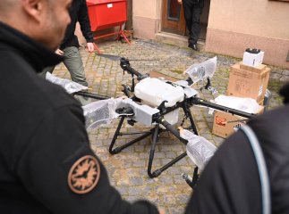 Закарпатським бійцям добровольчого спецпідрозділу "Сонечко" передали бойовий дрон