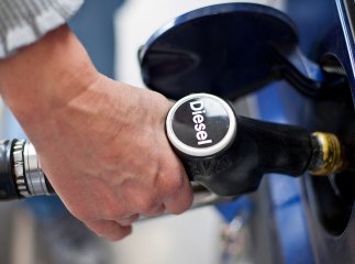 Угорщина і Словаччина зупинили постачання дизельного пального в Україну