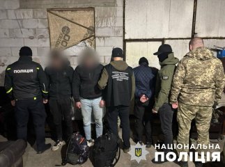 Правоохоронці ліквідували канал незаконного трансферу чоловіків за кордон