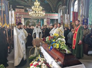 В області сьогодні провели в останню путь мужнього воїна