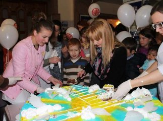 В Ужгороді відбулась вистава для маленьких переселенців з Донбасу