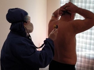 Жінка, яка лікує хворих на COVID-19, розповіла про свою роботу