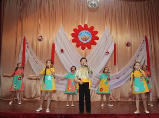 Під час благодійної акції "Рука в руці" було зібрано понад шість з половиною тисяч гривень (ФОТО)