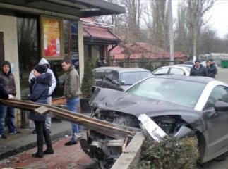 16-річний одеський школяр на Peugeot збив двох людей і протаранив три авто