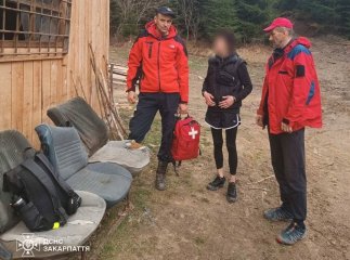 У горах на Рахівщині заблукала туристка