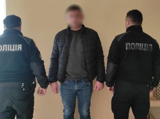 Закарпатець вкрав автомобіль, який на кілька хвилин залишив чоловік біля АЗС
