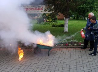Вихованці Чинадіївського дитбудинку ліквідовували умовне загорання (ФОТО)