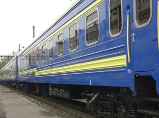 У людей порізані руки: в потязі "Київ-Рахів" травмували пасажирів