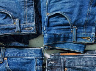 Які джинси носити жінкам після 50 років, аби виглядати гарно і стильно: три головні правила Які джинси носити жінкам після 50 років, аби виглядати гарно і стильно: три головні правила