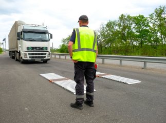 На Закарпатті посилюють контроль за вантажівками та пасажирськими перевезеннями На Закарпатті посилюють контроль за вантажівками та пасажирськими перевезеннями
