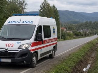 Лежав у кюветі поруч із мотоциклом: на Тячівщині розбився юнак