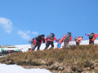 Рятувальники показали, як транспортували тіло трагічно загиблого у горах чоловіка