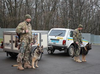 Закарпатські кінологи разом зі своїми собаками вирушили у зону АТО (ФОТО)