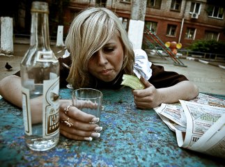 На Мукачівщині школярка напилась і потрапила в лікарню