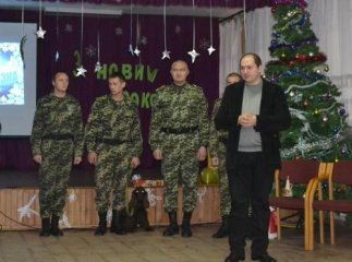 Мукачівські прикордонники завітали до вихованців школи-інтернату (ФОТО)