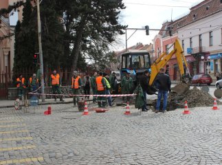 У центрі Мукачева ускладнено рух транспорту