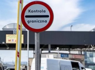 Треба оформити заздалегідь: без якого документа українців не пустять до Польщі