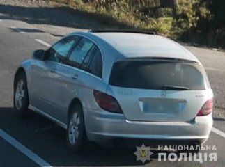 Чоловік вкрав платіжний термінал: відео з камери спостереження