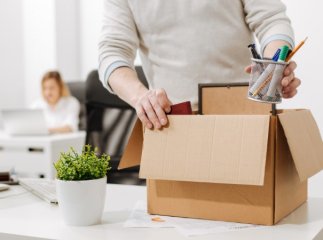 Як правильно звільнитися і отримувати зарплату ще 9 місяців