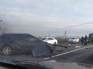 Рух між селами Ракошино і Зняцево ускладнено. Сталась аварія