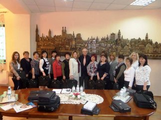 Бібліотекарі отримали від Консульства Угорщини в Берегові ноутбуки