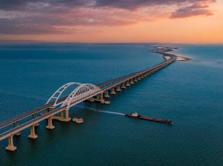 ЗМІ повідомляють про пошкодження Кримського мосту: що відомо