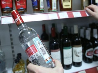 На Міжгірщині правоохоронці затримали молодика, який вкрав горілку із сільського магазину