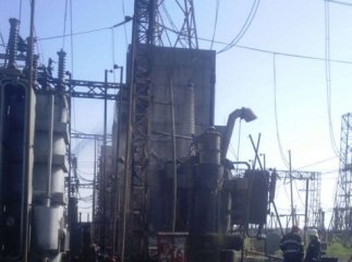 З’явились фото пожежі на підстанції "Мир" у Ключарках