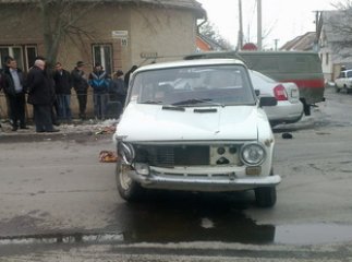 Потрійне ДТП у Берегові: пенсіонер на ВАЗові протаранив Хюндай