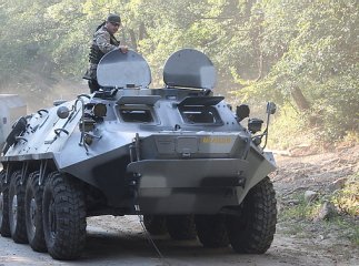 На Закарпатті "поклали на колеса" військову техніку, що понад чверть століття припадала пилом