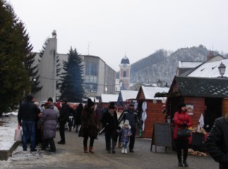 У Хусті відкрився різдвяний ярмарок