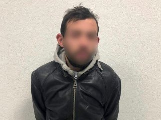 В Ужгороді посеред вулиці пограбували хлопця з аутизмом